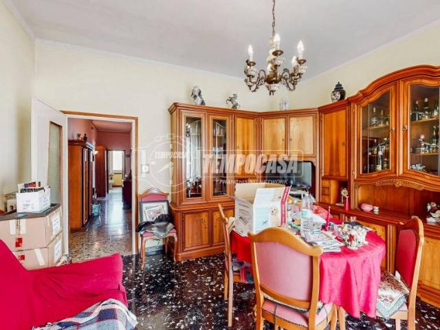 Quadrilocale in vendita a Modena via Francesco Nicoli 79, San Faustino