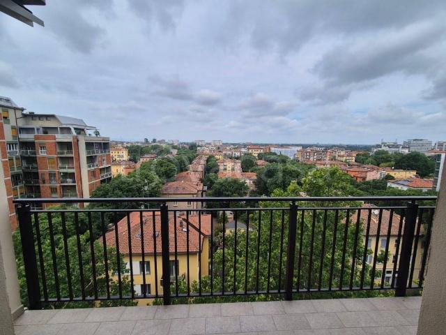 Quadrilocale in vendita a Modena, Viali