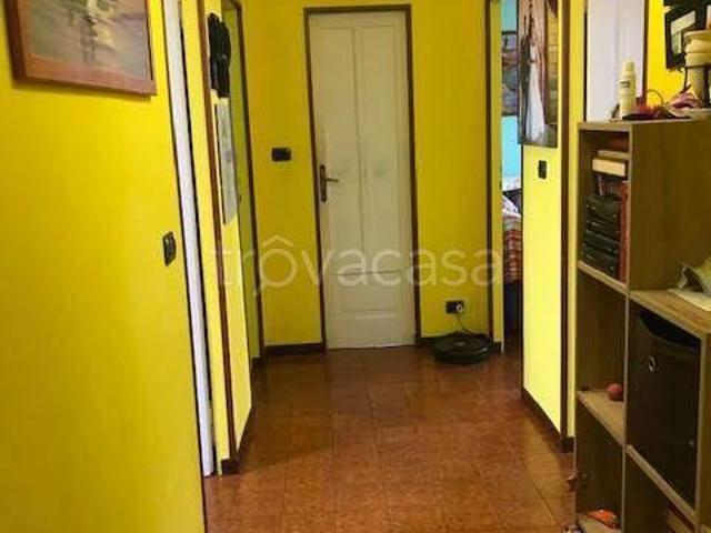 Quadrilocale in vendita a Modena, Crocetta