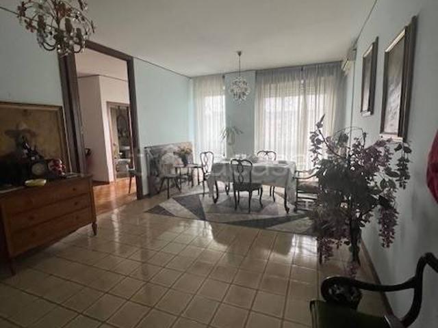 Quadrilocale in vendita a Modena via Giuseppe Notari, San Faustino