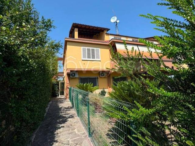 Quadrilocale in vendita a Montalto di Castro via dei Salici, Pescia Romana