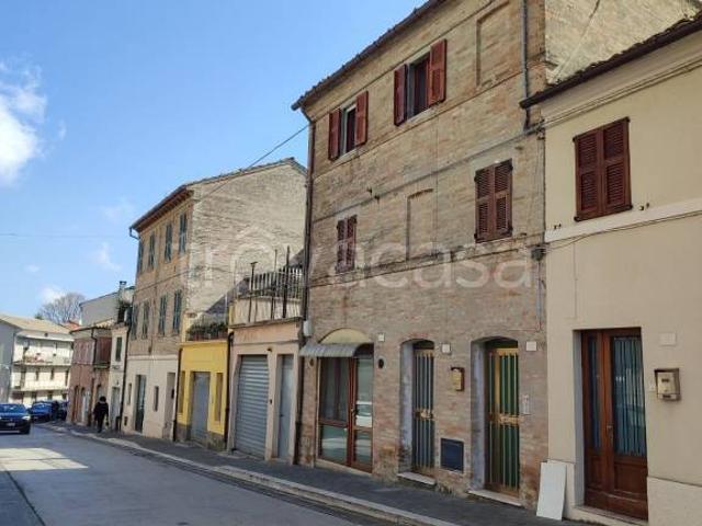 Quadrilocale in vendita a Monte Urano via Antonio Gramsci, 45