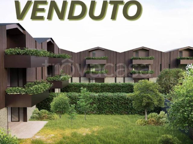 Quadrilocale in vendita a Monza via Alfonso Marelli, 36, San Fruttuoso