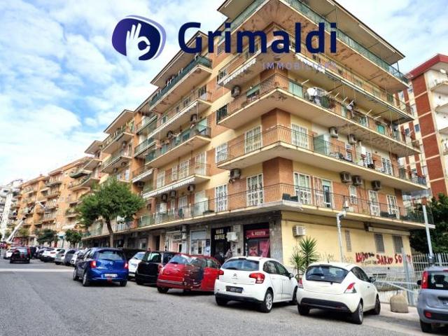 Quadrilocale in vendita a Napoli