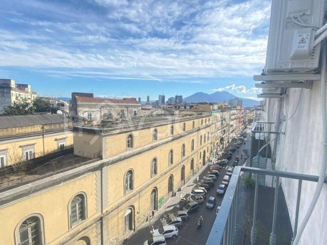 Quadrilocale in vendita a Napoli via Cesare Rosaroll, 122, Tribunali