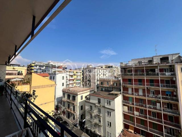 Quadrilocale in vendita a Napoli via Antonio Pitloo, 7, Vomero