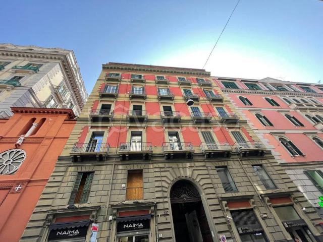 Quadrilocale in vendita a Napoli via Domenico Morelli, Chiaia