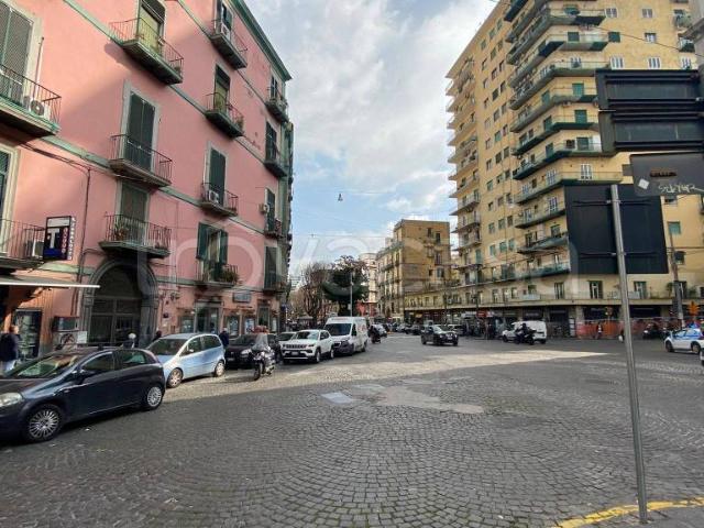 Quadrilocale in vendita a Napoli via dei Vergini, 25, Sanità