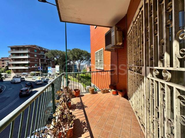Quadrilocale in vendita a Napoli via Francesco Cilea, 264, Vomero