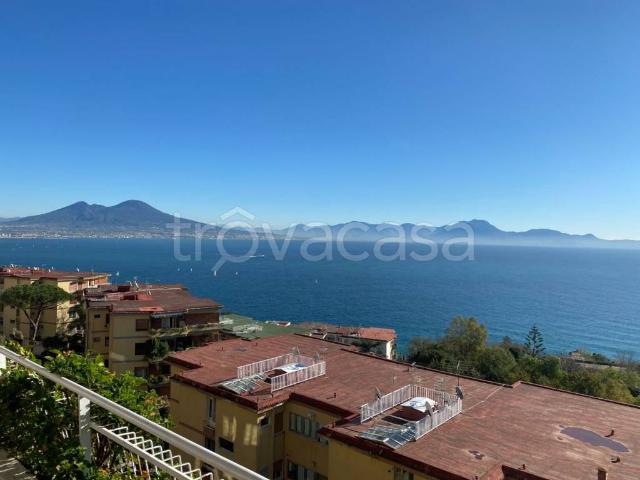 Quadrilocale in vendita a Napoli via petrarca, Posillipo