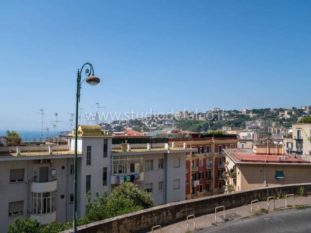 Quadrilocale in vendita a Napoli via Torquato Tasso, Piazza Amedeo Parco Margherita