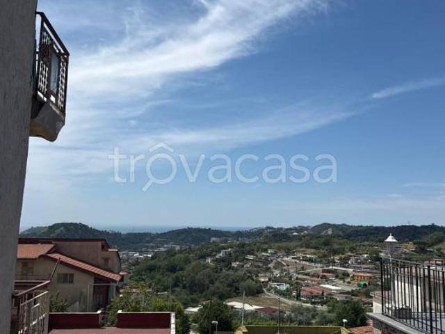 Quadrilocale in vendita a Napoli via Vicinale Angogna, Agnano