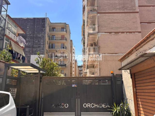 Quadrilocale in vendita a Napoli via Vicinale San Donato, Pianura