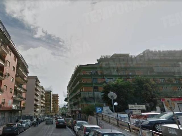 Quadrilocale in vendita a Napoli viale dei Pini, 1, Colli Aminei Capodimonte