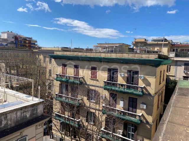 Quadrilocale in vendita a Napoli, Vomero