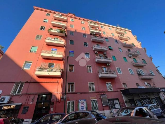 Quadrilocale in vendita a Napoli, Arenella