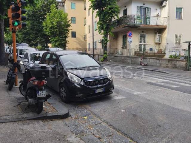 Quadrilocale in vendita a Napoli, Arenella