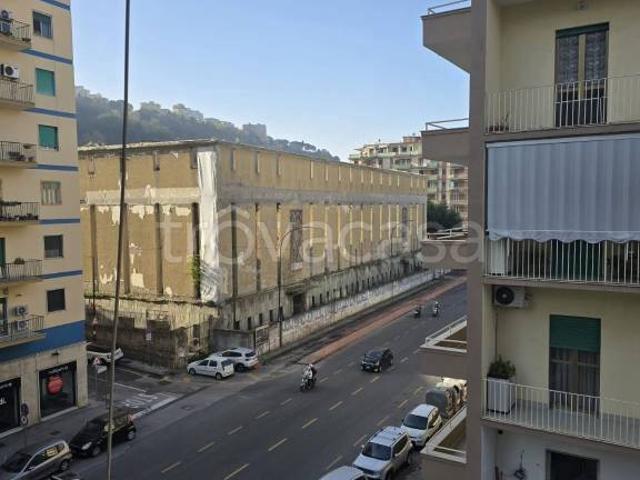 Quadrilocale in vendita a Napoli, Fuorigrotta