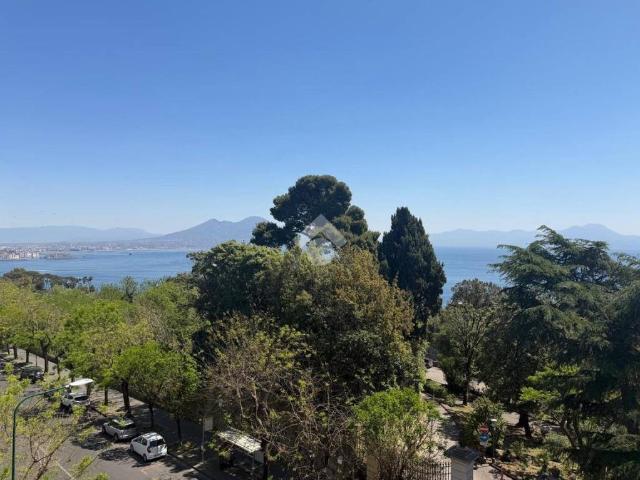 Quadrilocale in vendita a Napoli, Posillipo