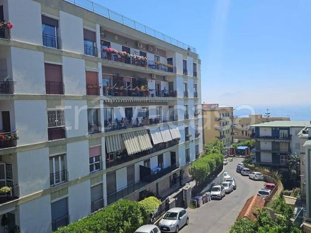 Quadrilocale in vendita a Napoli, Posillipo