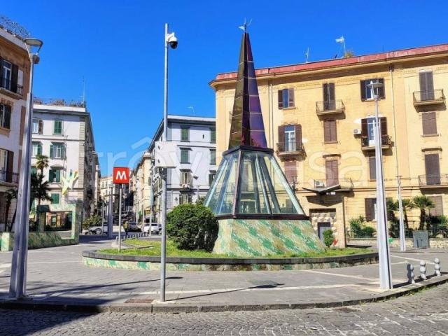 Quadrilocale in vendita a Napoli, Stella Materdei
