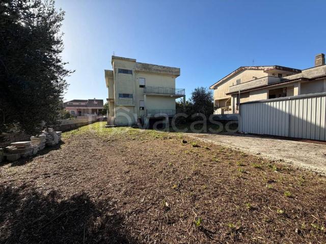 Quadrilocale in vendita a Nettuno via delle Dalie, 34