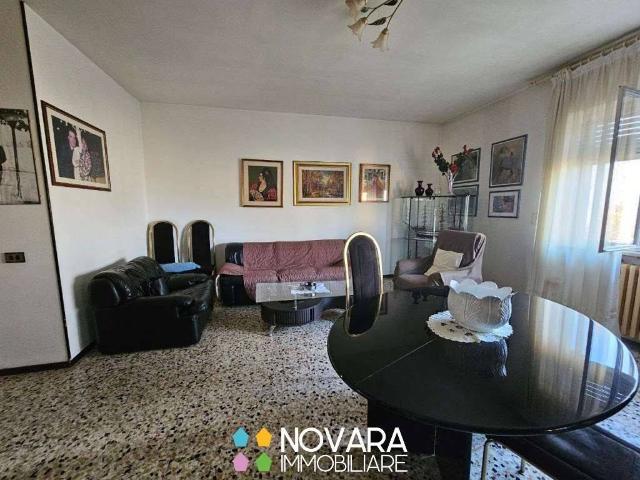 Quadrilocale in vendita a Novara, Cittadella Villaggio Dalmazia
