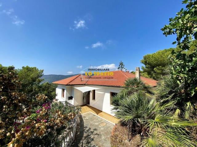 Quadrilocale in vendita a Andora