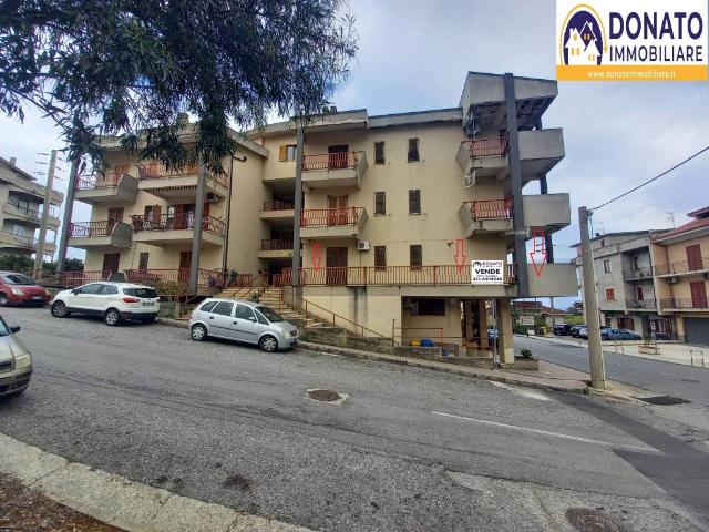 Quadrilocale in vendita a Badolato via Fratelli Bandiera, 2, Badolato Marina