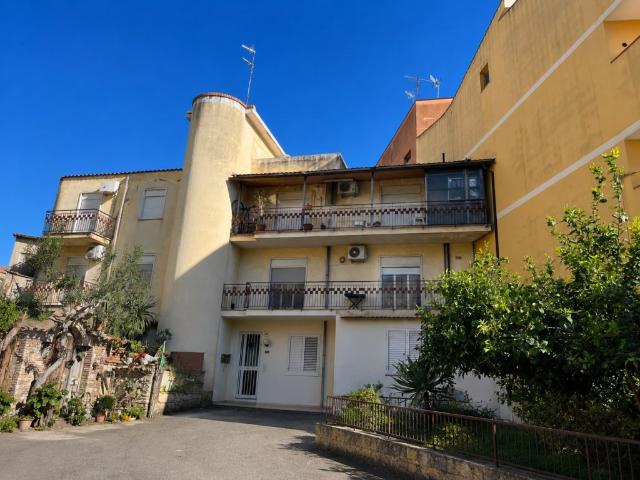 Quadrilocale in vendita a Barcellona Pozzo di Gotto