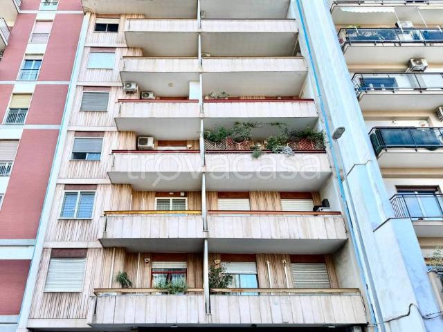 Quadrilocale in vendita a Bari via Giovanni Amendola, 61, Japigia