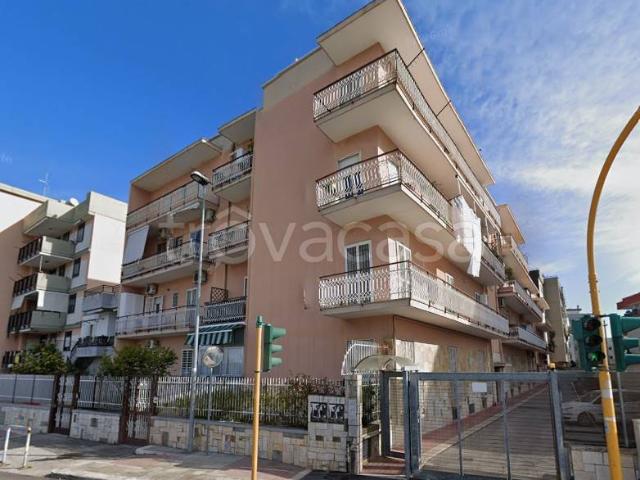 Quadrilocale in vendita a Bari via Vaccarella, 50/c, Carbonara di Bari