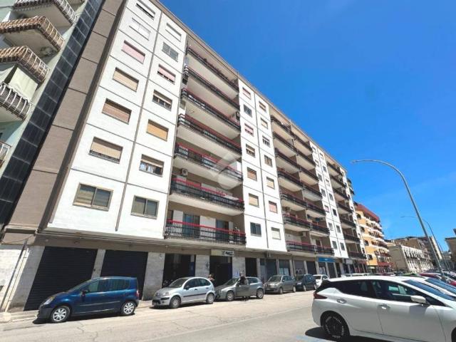 Quadrilocale in vendita a Barletta via Torino, 62, Centro