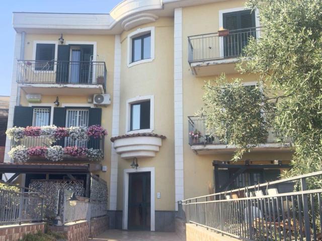 Quadrilocale in vendita a Belpasso via Sant'Anna