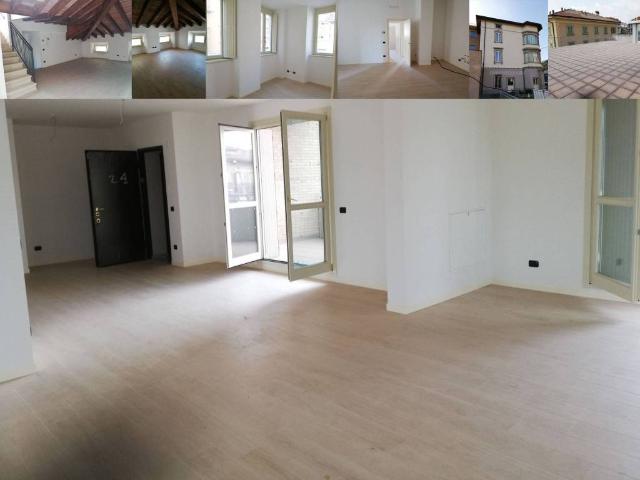 Quadrilocale in vendita a Bergamo via a. Salvioni, Borgo Palazzo