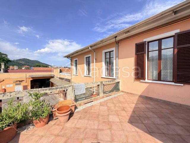 Quadrilocale in vendita a Biella via Piero Bora, 5, Chiavazza