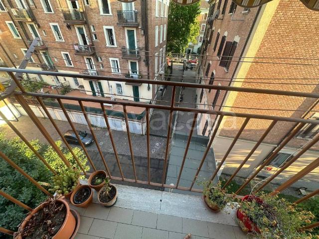 Quadrilocale in vendita a Bologna, Bolognina
