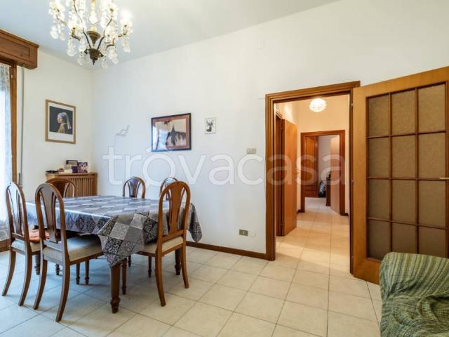 Quadrilocale in vendita a Bologna, Mazzini Fossolo