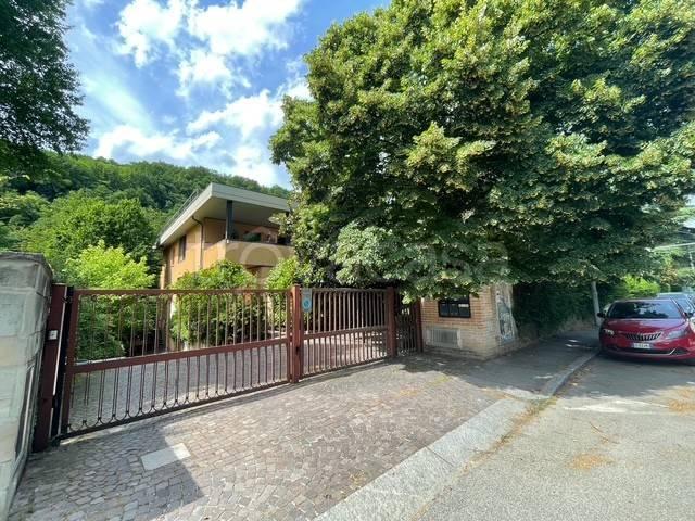 Quadrilocale in vendita a Bologna via Nazionale Toscana, San Ruffillo