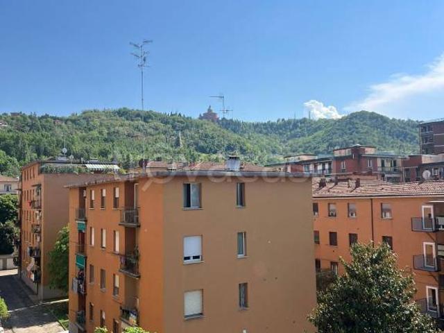 Quadrilocale in vendita a Bologna via Claudio Treves, Saragozza fuori Porta