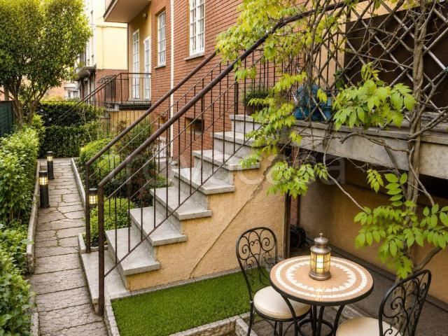 Quadrilocale in vendita a Bologna via Francesco Cilea, Savena