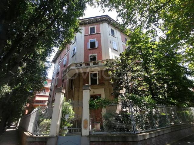 Quadrilocale in vendita a Bologna via Pietro Mengoli, 7, Massarenti