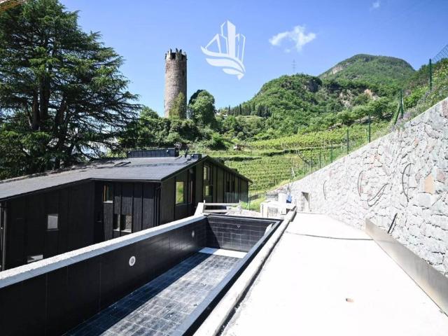 Quadrilocale in vendita a Bolzano via Fago, Gries San Quirino