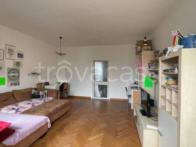 Quadrilocale in vendita a Bolzano via Dante Alighieri, Centro città