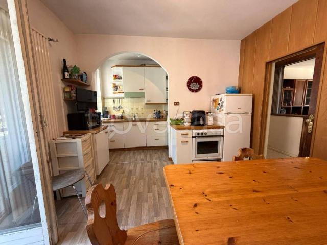 Quadrilocale in vendita a Bolzano via Pfannenstiel, Piani