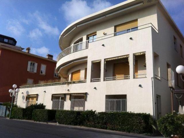 Quadrilocale in vendita a Bordighera