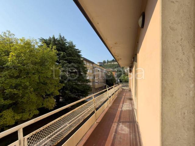 Quadrilocale in vendita a Brescia, Crocifissa di Rosa