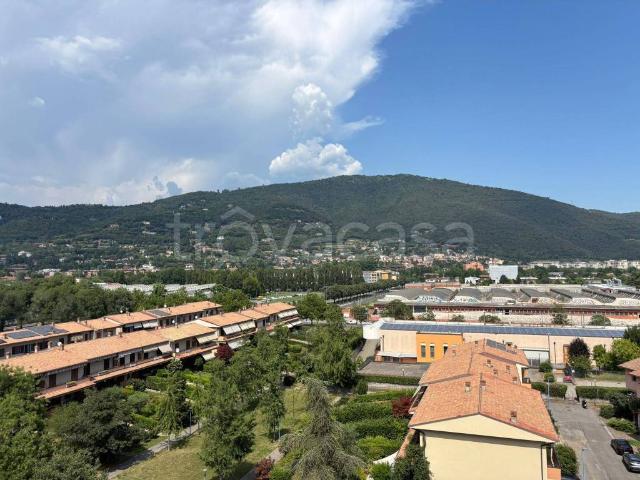 Quadrilocale in vendita a Brescia via Paolo Veronese, 29, San Polo Nuovo