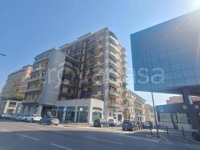 Quadrilocale in vendita a Brescia via 25 Aprile, 14, Solferino Diaz