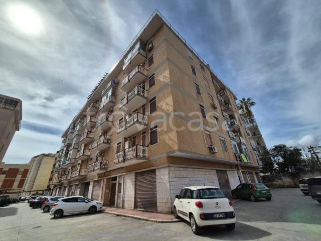 Quadrilocale in vendita a Brindisi, Cappuccini